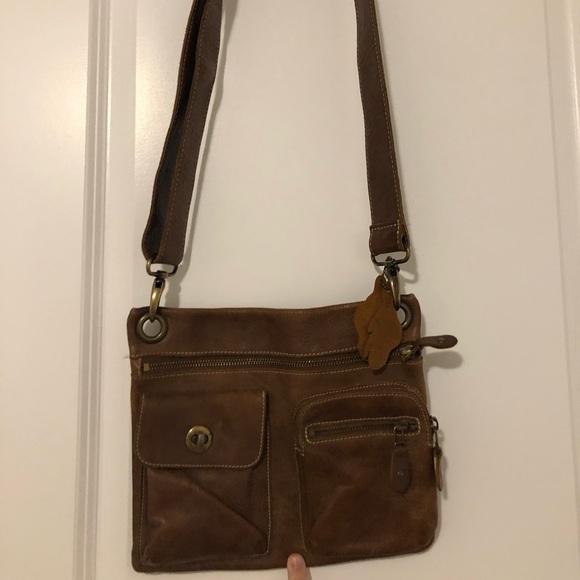 Roots Crossbody